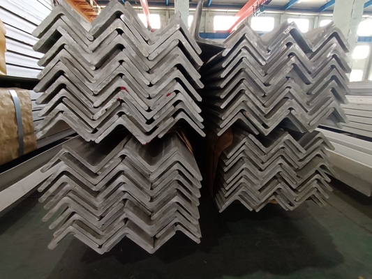 Hot Rolled Angel Steel/ Iron/Ms Angle L Profile Hot Rolled Equal /Unequal Steel Angle Bar Steel Price with Excellent Quality